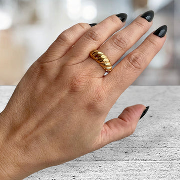 Ring gold baguette