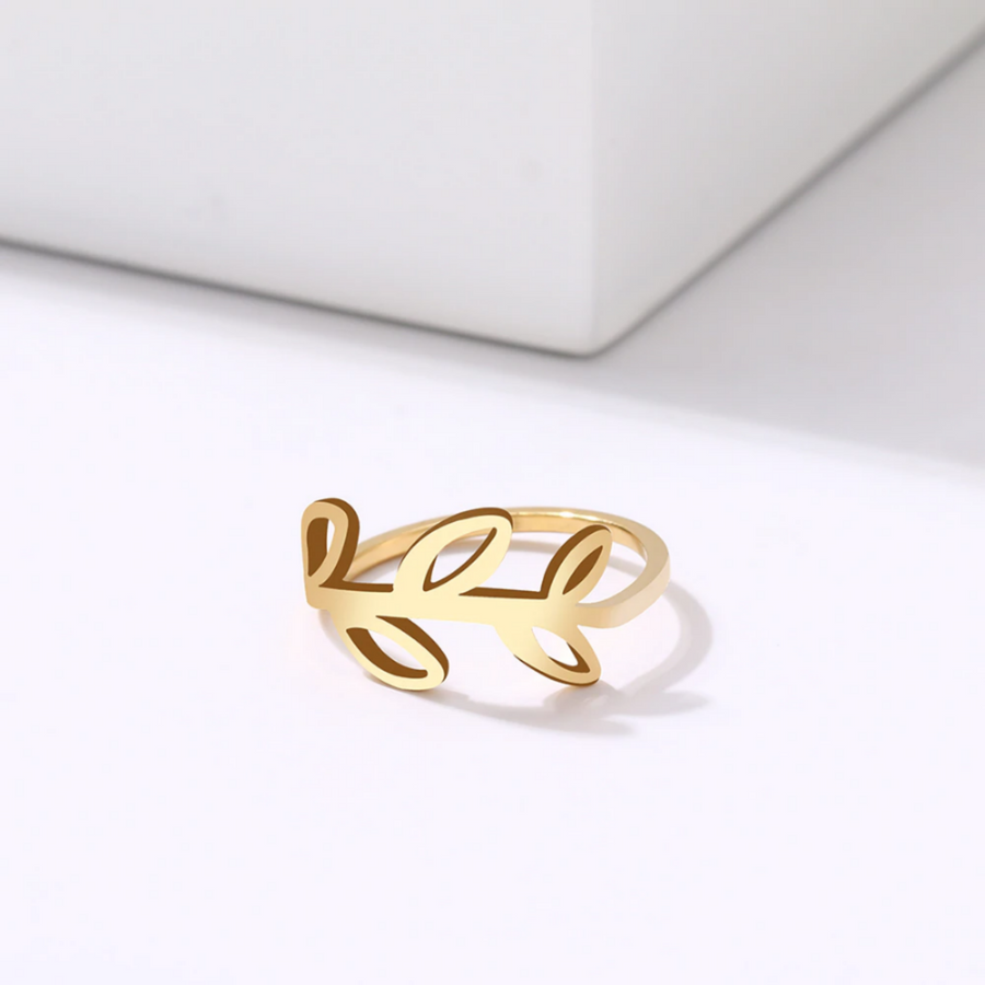 Hollow leaf ring