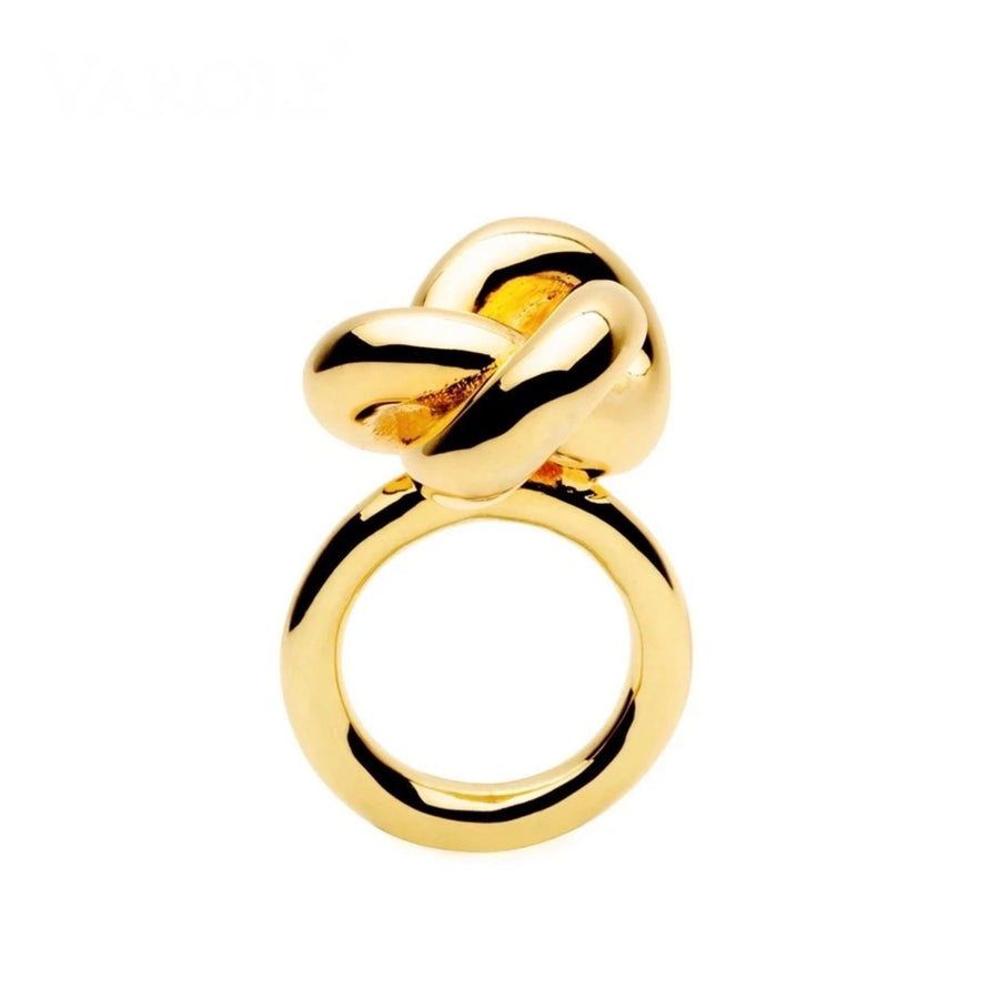 Ring gold knot